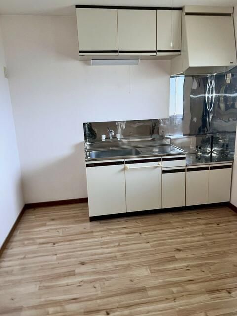 2DK Apartment for Rent in Chiba Midori Ward near Oyumino Station - Thumbnail 3