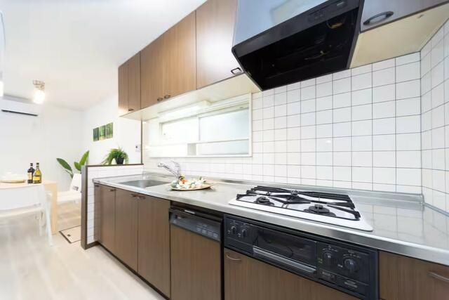 2LDK House in Quiet Kuwana with Free Parking | 8 Million Yen - Thumbnail 2