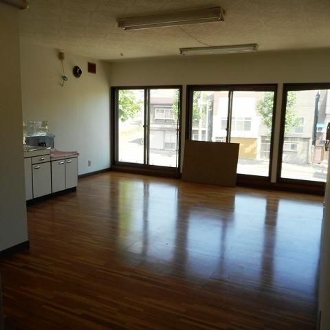 1927 Shop-Office for Rent in Historic Otaru, Hokkaido - Thumbnail 4