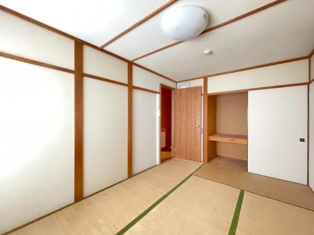 5LDK House in Ebetsu Hokkaido with Garden and Parking - Thumbnail 4