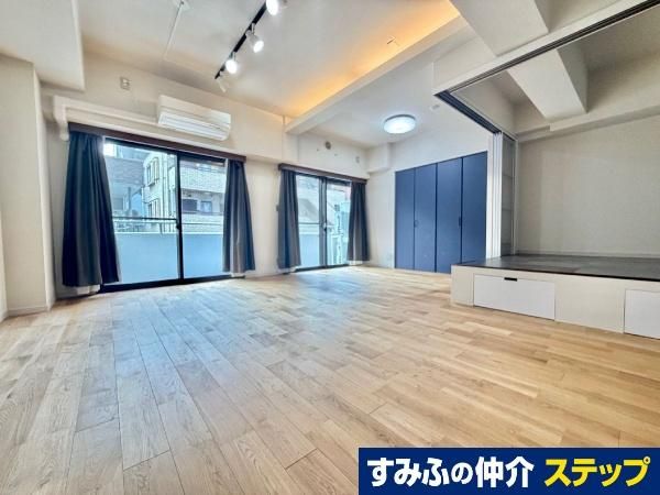 1SLDK Apartment for Sale in Shin-Maruko, Kawasaki - 68m² - Thumbnail 3