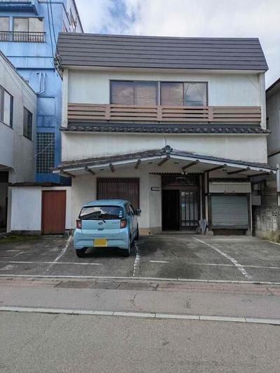 Spacious Two-Family Home with Parking in Shirakawa — House, Shirakawa, Fukushima