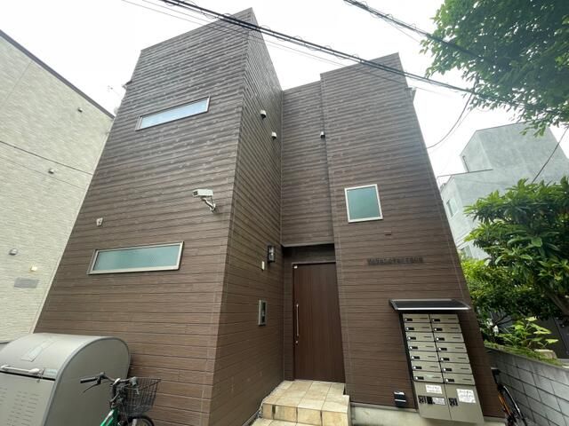 Modern 1R Apartment for Rent near Yahiro Station, Sumida, Tokyo - Thumbnail 2