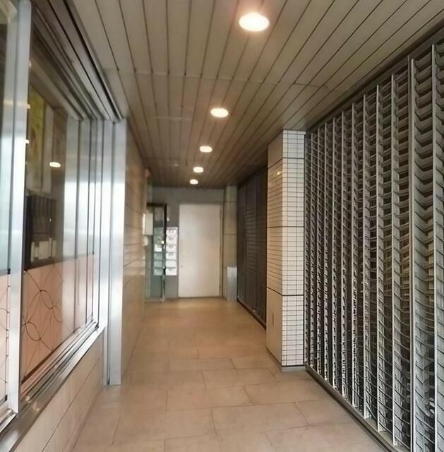 Office for Rent in Yotsuya, Shinjuku, 135.76 sqm - Thumbnail 2