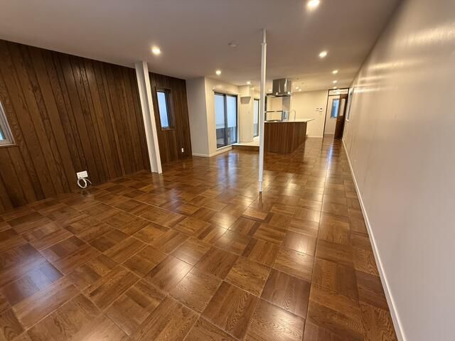 3LDK Detached House for Rent in Hon-Komagome, Bunkyo, Tokyo - Thumbnail 2