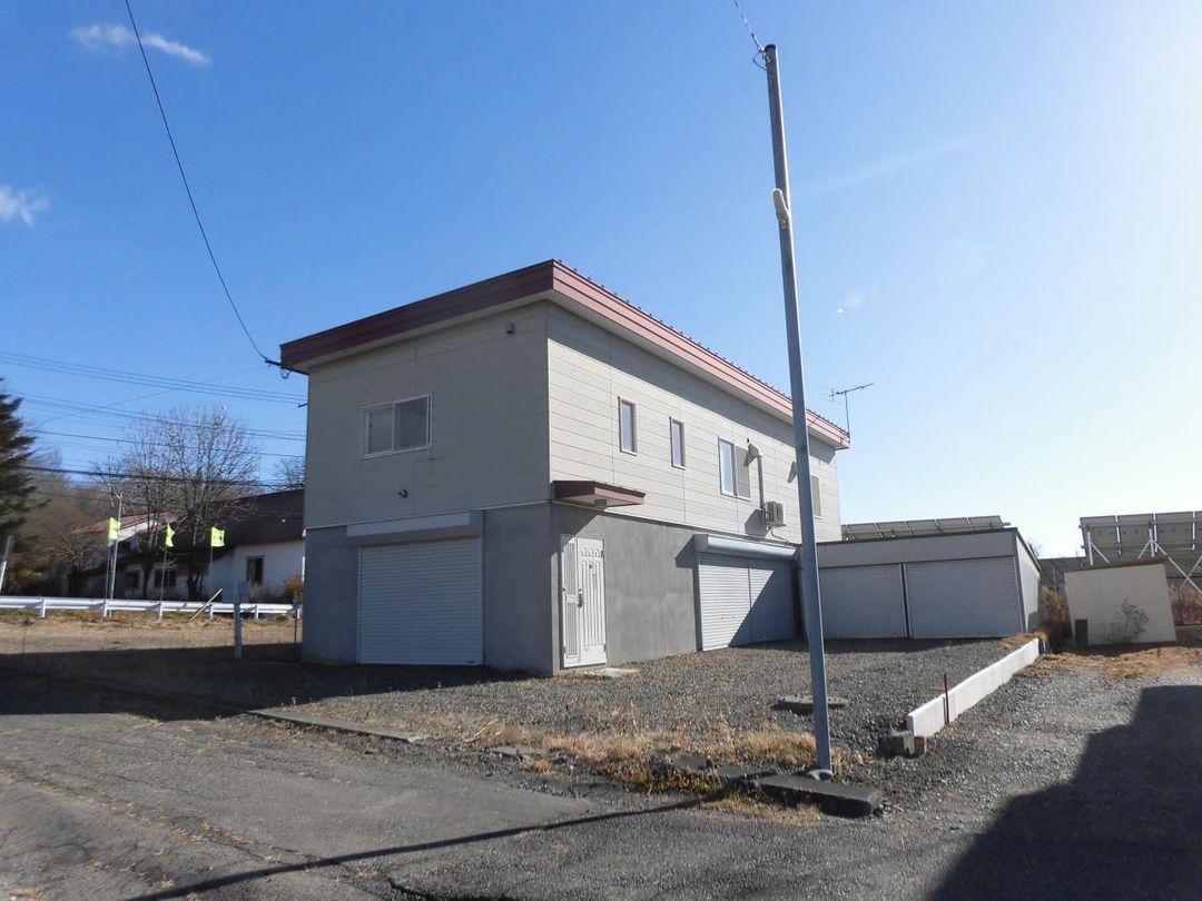 Office for Rent in Ikeda Hokkaido, 165 sqm, 3 Parking Spaces - Thumbnail 2