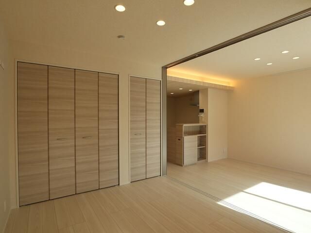 New 2LDK Apartment for Rent in Yokohama's Nagao-dai - Thumbnail 2