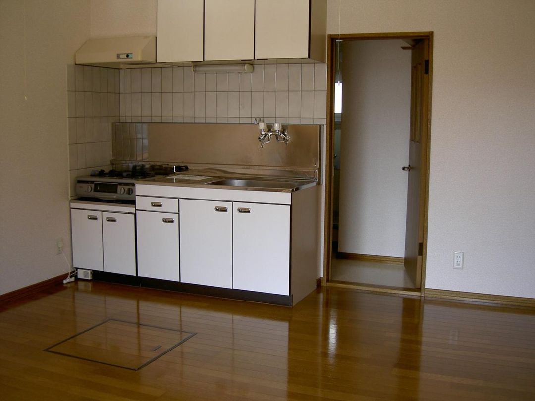 3LDK Terrace House for Rent in Obihiro, Hokkaido - Thumbnail 3
