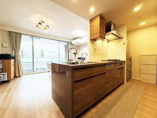 3LDK Apartment for Sale in Musashino, Tokyo - Near Mitaka Station - Thumbnail 3