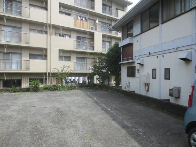 4DK Terrace House for Rent in Aoba Ward, Yokohama - Thumbnail 2
