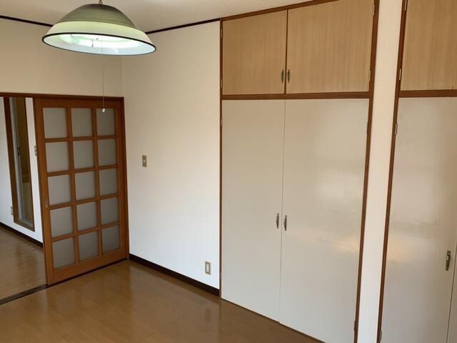 1K Apartment for Rent in Nakano, Tokyo - 70,000 Yen - Thumbnail 3
