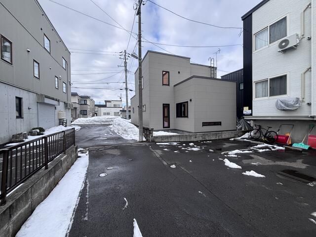 Apartment Building for Sale in Toyohira-ku, Sapporo, 404 sqm Land - Thumbnail 4