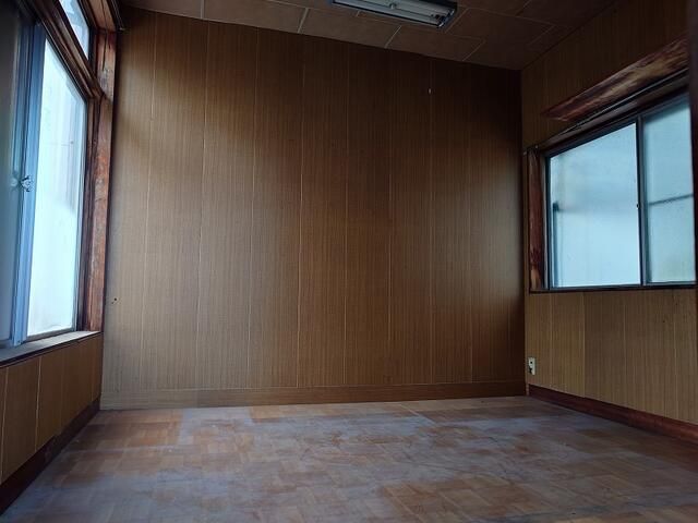 Shop & Warehouse for Rent in Joetsu, Niigata | 88,000 Yen - Thumbnail 3