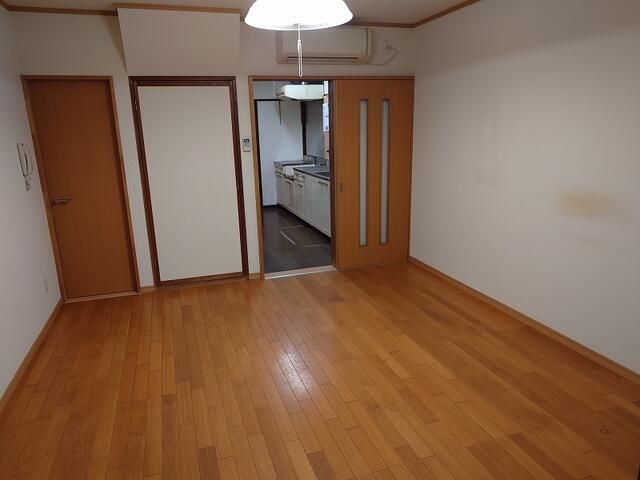 Shop & Warehouse for Rent in Joetsu, Niigata | 88,000 Yen - Thumbnail 2