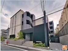 Modern 1DK Apartment for Sale in Meguro, Tokyo - Investment Opportunity - Thumbnail 2