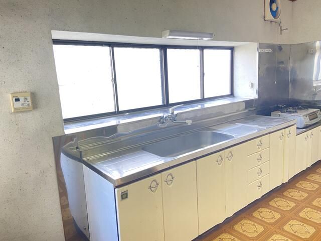 1981 5K House on Large Corner Lot in Moka, Tochigi - Thumbnail 4