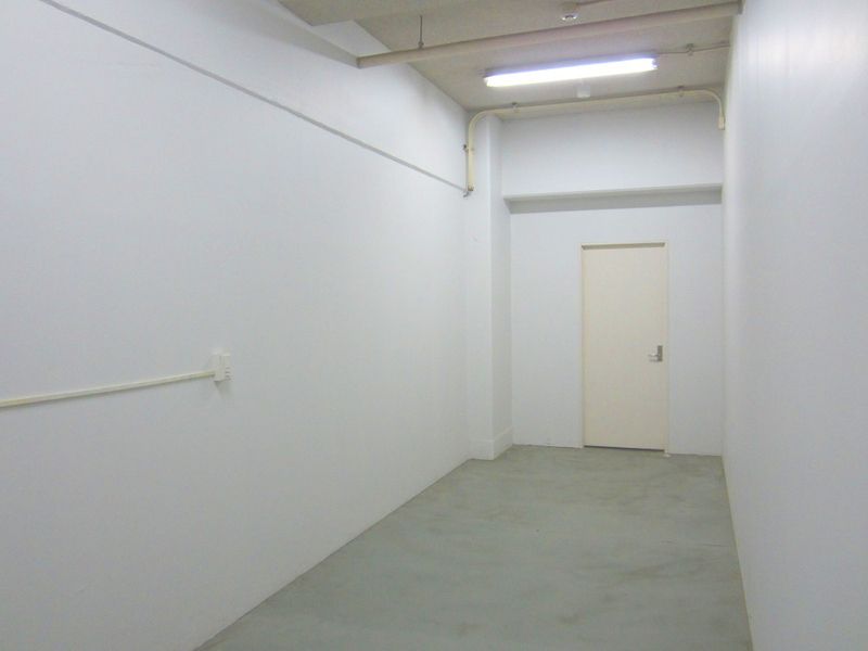Warehouse for Rent in Nakano-Sakaue, Tokyo with 24-Hour Security - Thumbnail 2