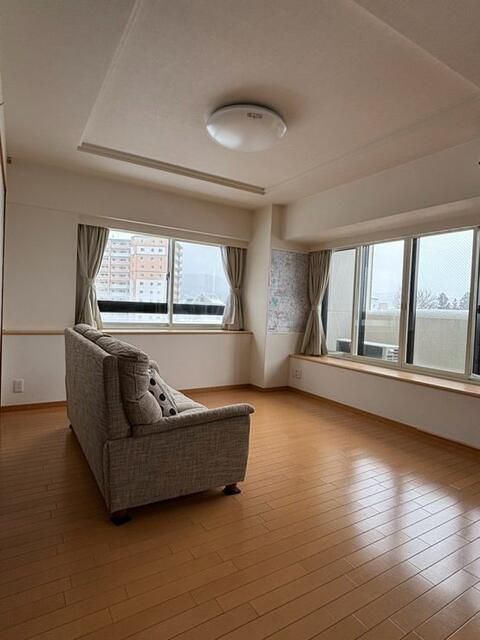 4LDK Apartment for Sale in Morioka, Iwate - 92.12 sqm - Thumbnail 2