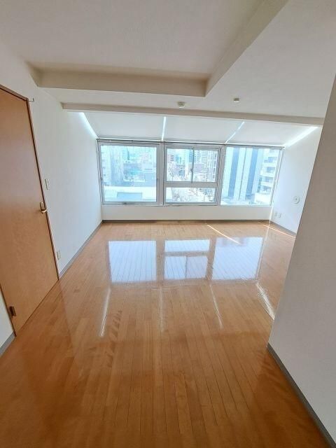 2LDK Apartment for Rent in Fukushima City, 72.85 sqm - Thumbnail 3