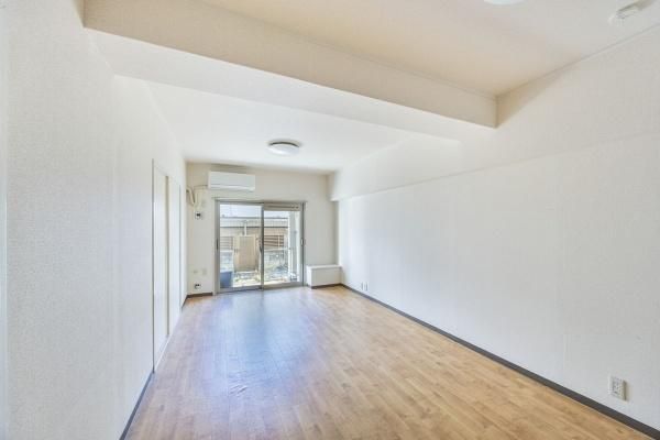 3DK Apartment for Sale Near Setagaya Station, Tokyo - Thumbnail 4