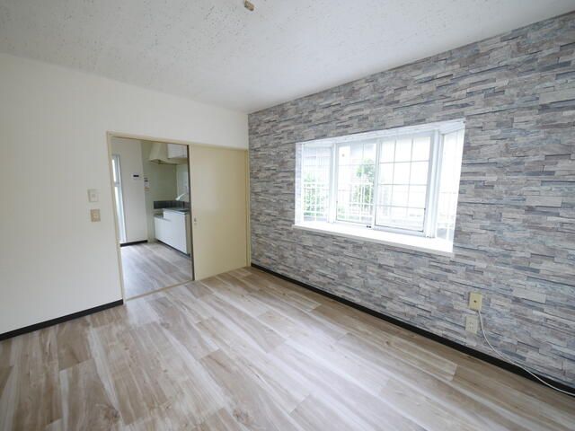 2LDK Terrace House for Rent in Nagareyama, Chiba - Thumbnail 2