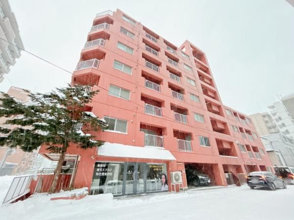 César Second Maruyama Park Apartment for Sale in Sapporo - Image 1