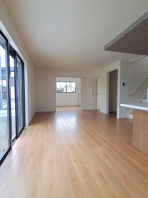 New 5LDK House in Kakogawa, Hyogo | 2025 Build with 2 Car Parking - Thumbnail 2