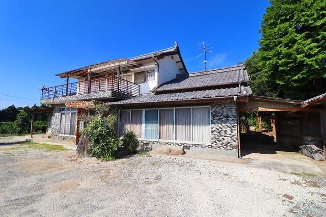 8DK House for Sale in Kitsuki, Oita with 992 sqm Land - Image 7