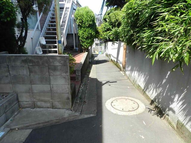 Co-op Ivy Apartment Building for Sale in Nakameguro, Tokyo - Thumbnail 2