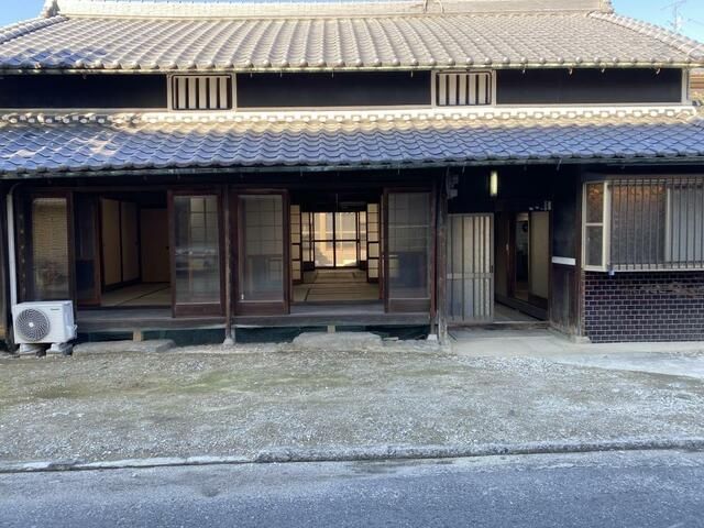 8LDK Wooden House on 347 sqm Land in Tawaramoto, Nara - Thumbnail 2