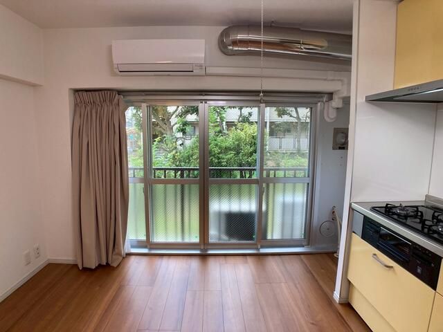 2LDK Apartment for Rent in Shibuya, Tokyo - Thumbnail 4
