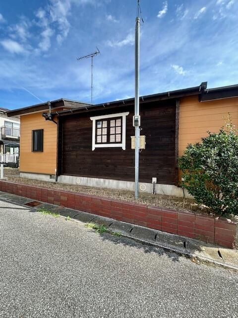 Stylish Wooden House for Rent in Ichinomiya, Chiba - Thumbnail 2