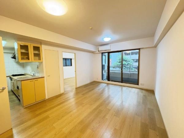1SLDK Apartment for Sale in Mitaka, Tokyo - 69.95 sqm - Thumbnail 3