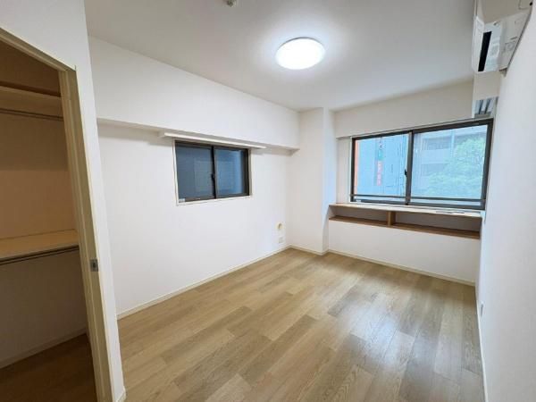 1SLDK Apartment for Sale in Mitaka, Tokyo - 69.95 sqm - Thumbnail 4