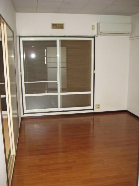 Sakura House 2DK Apartment for Rent in Yotsukaido, Chiba - Thumbnail 2