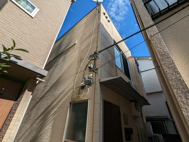 8-Unit Apartment Building for Sale in Shinagawa, Tokyo - Thumbnail 2