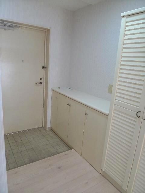 Spacious 4LDK Apartment in Maebashi, Gunma - Thumbnail 2
