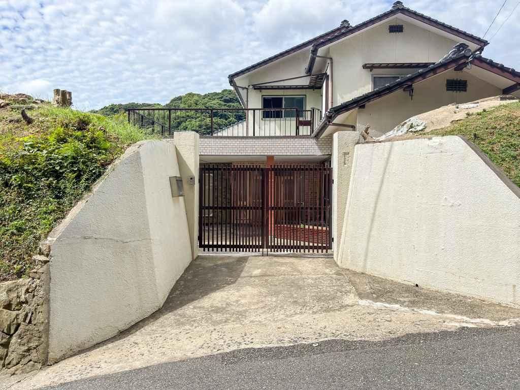 Renovated 5LDK House on Large Lot in Shimonoseki, Yamaguchi - Main Image