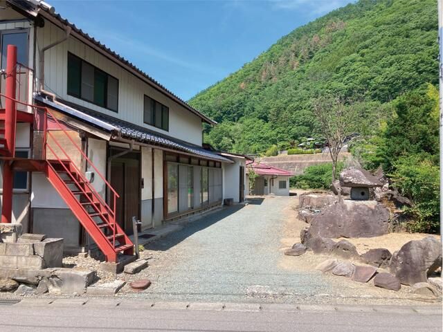 1930 Wooden House on 1561 sqm Land with Factory in Nagano - Thumbnail 4