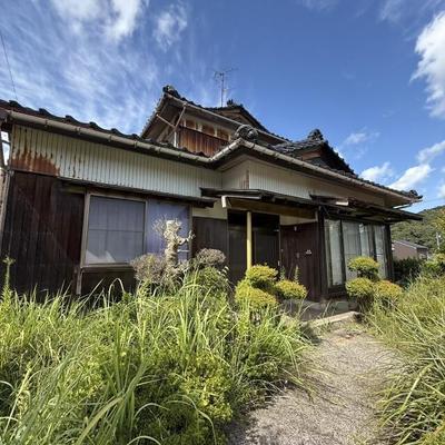 7SDK House for Sale in Oyabe, Toyama with Garden and Parking — Image 7, Oyabe, Toyama