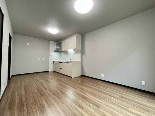 3LDK Detached House for Sale in Tsuruga, Fukui with Garden & Parking - Image 22