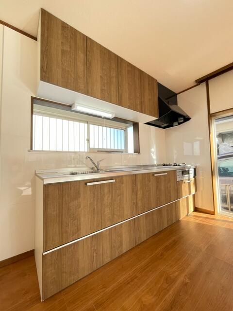 5LDK House for Sale in Koga, Ibaraki with Large Garden - Thumbnail 3