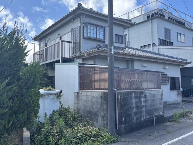 Chiba Coastal House for Sale: 5DK Near Beach with Parking - Thumbnail 4
