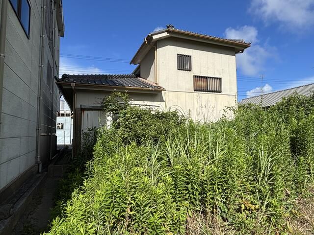 Chiba Coastal House for Sale: 5DK Near Beach with Parking - Thumbnail 3