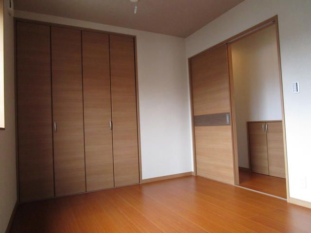Stylish 3LDK House for Rent in Atsugi, Kanagawa - Thumbnail 2