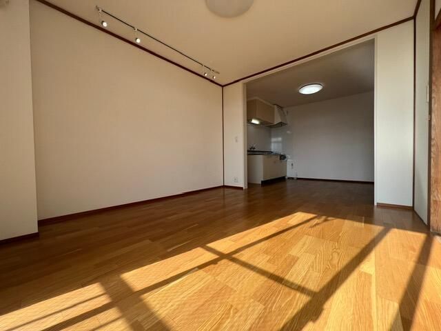 2LDK Apartment for Rent in Fukui City - 58.98 sqm - Thumbnail 3