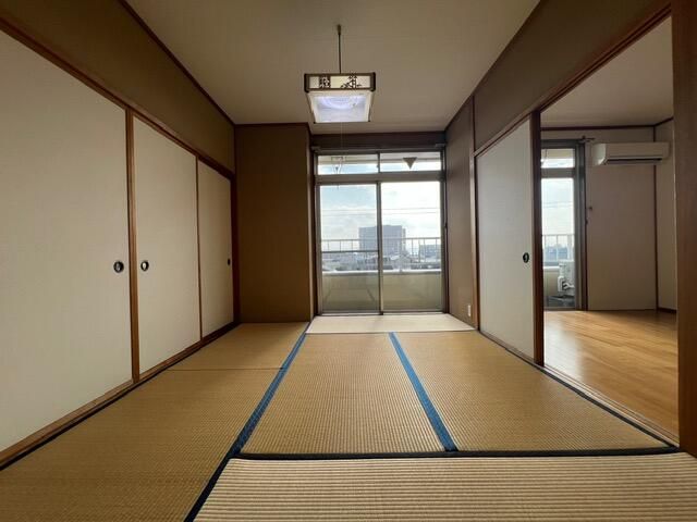 2LDK Apartment for Rent in Fukui City - 58.98 sqm - Thumbnail 4