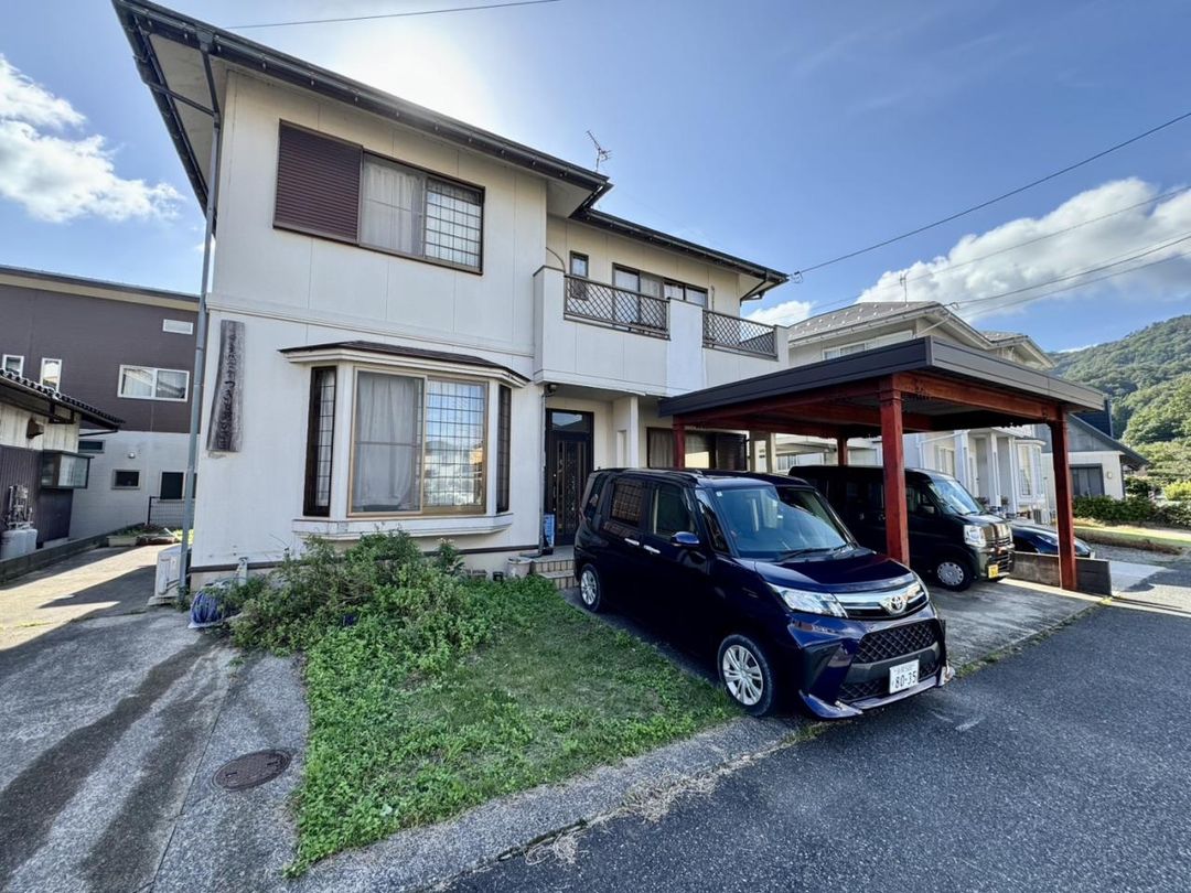 4LDK House for Sale in Yazu, Tottori with 3 Parking Spaces - Thumbnail 3