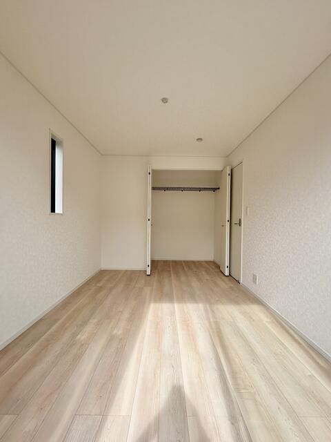 New 4LDK House in Kasukabe, Saitama | 2025 Build with Garden & Parking - Thumbnail 3
