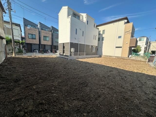 New Nishirokugo BASE Apartment Building for Sale in Ota, Tokyo - Thumbnail 3